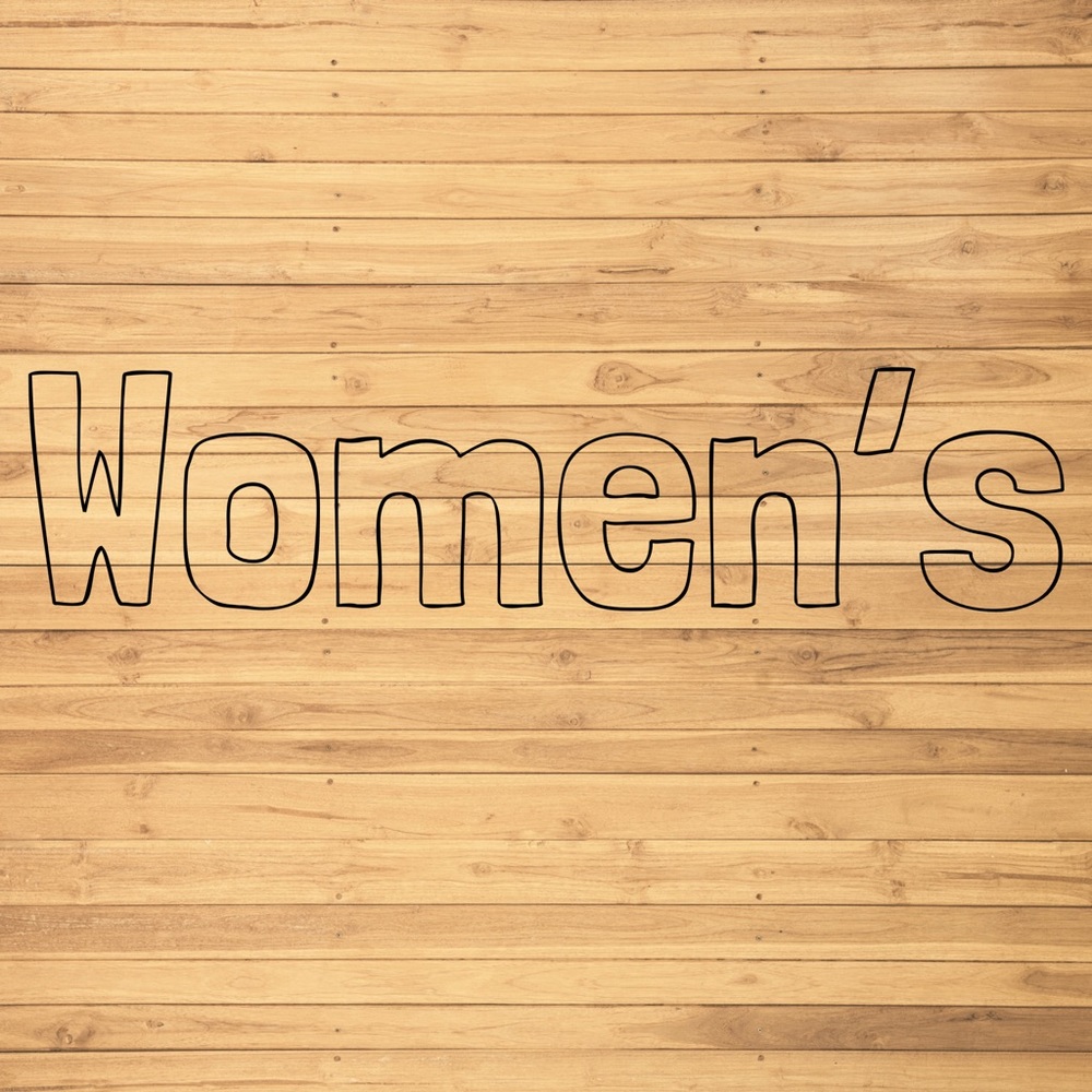WOMEN’S CLOTHING AHEAD